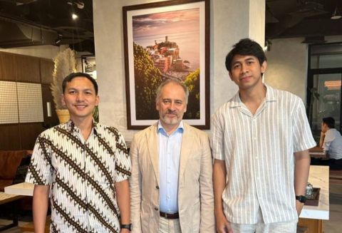 Выпускники ТГУ Тура Партхаяна и Ирван Тенгкухарджа будут принимать участие в продвижении проекта по организации филиала Большого университета Томска в Индонезии.